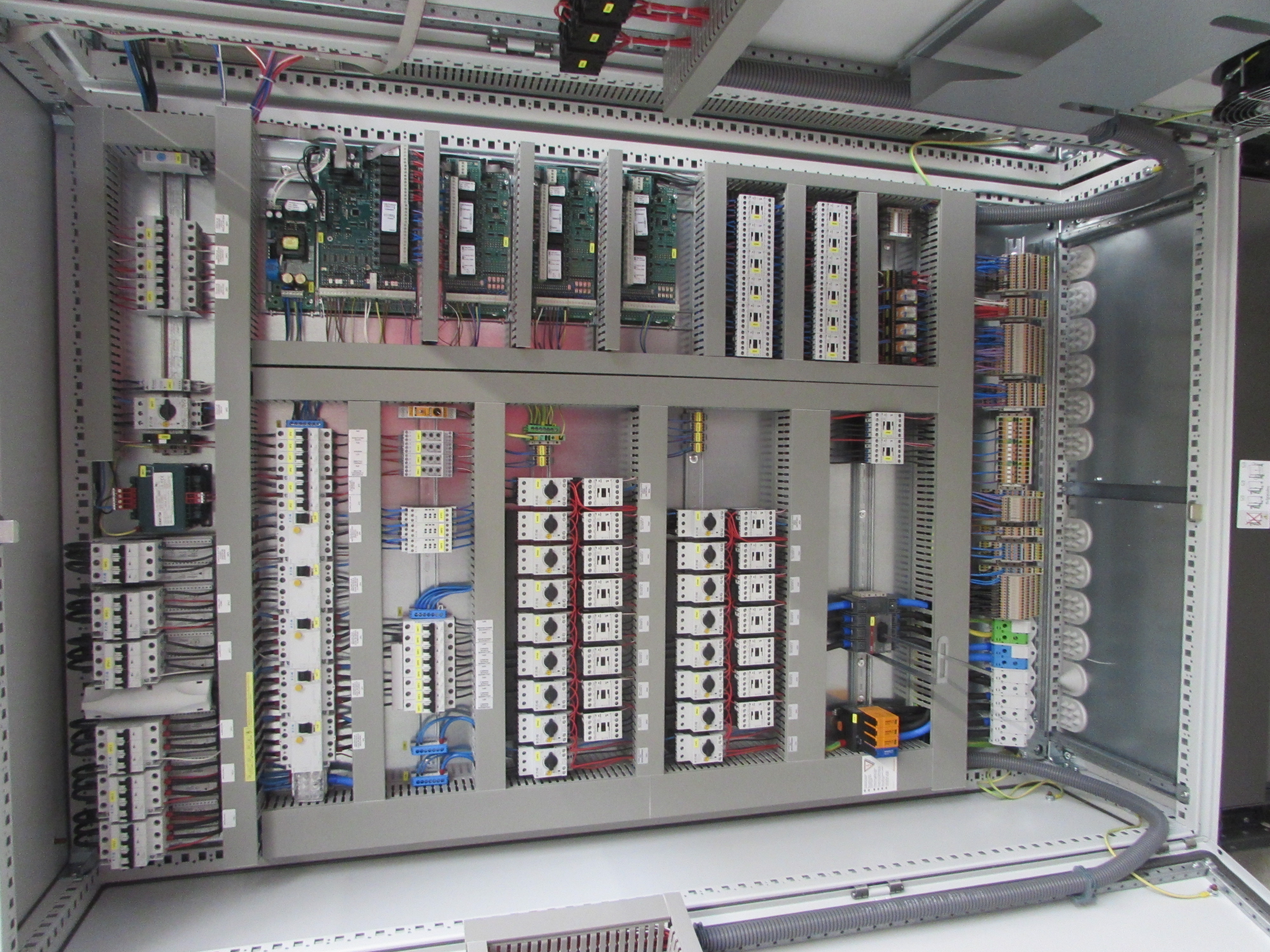 Control cabinet Breeder climate/feeding/lighting-Sipra